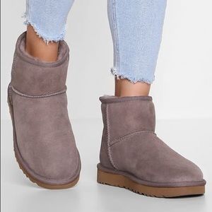 UGG Mini Classic II Stormy Grey, Brand New